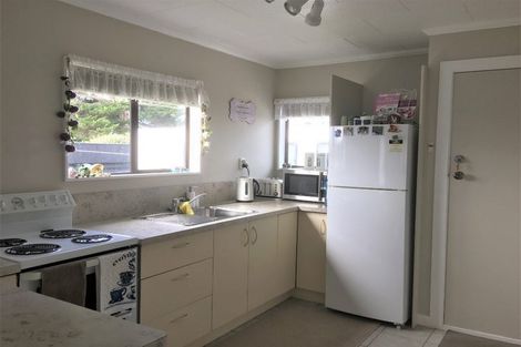 Photo of property in 27 Roore Street, Foxton Beach, Foxton, 4815