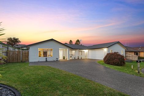 Photo of property in 31 Manor Park Drive, Pyes Pa, Tauranga, 3112