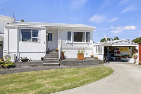 Photo of property in 1/92b South Road, Blagdon, New Plymouth, 4310