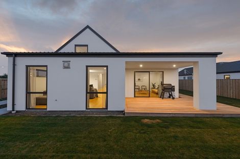 Photo of property in 4 Goldie Drive, Rangiora, 7400