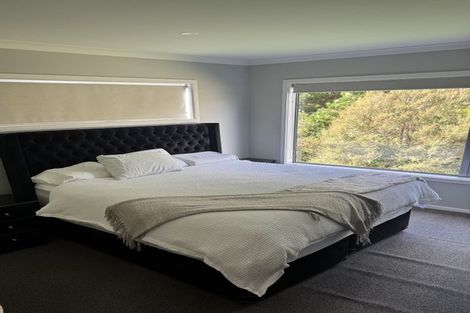 Photo of property in 92 Endeavour Drive, Whitby, Porirua, 5024