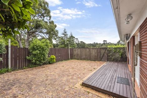 Photo of property in 2/9 Paruru Avenue, Northcote, Auckland, 0627