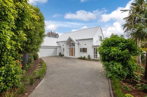Photo of property in 1 William Bond Street, Stanley Point, Auckland, 0624