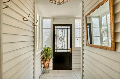 Photo of property in 16 Belvedere Road, Hataitai, Wellington, 6021