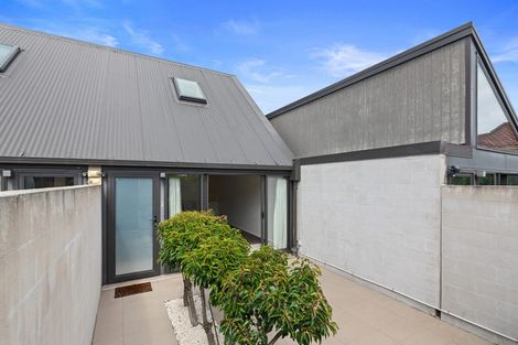 Photo of property in 7/20 North Avon Road, Richmond, Christchurch, 8013