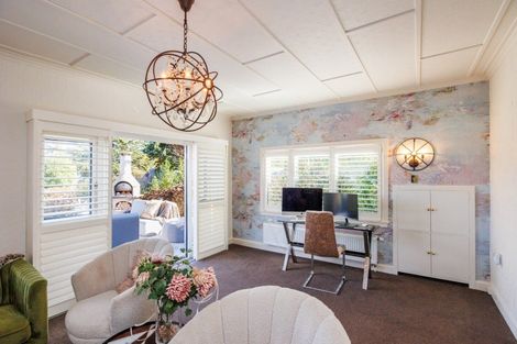 Photo of property in 70 Heretaunga Street, Palmerston North, 4414