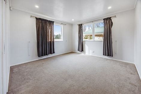 Photo of property in 21 President Avenue, Papakura, 2110