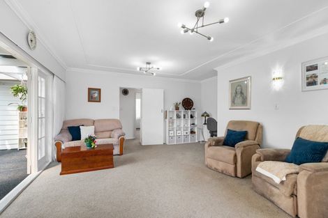 Photo of property in 74 Kennedy Drive, Levin, 5510