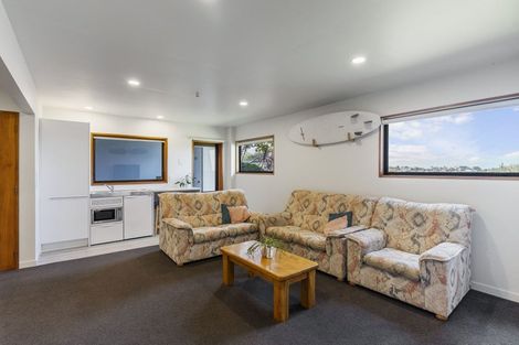 Photo of property in 16 Bellbird Rise, Murrays Bay, Auckland, 0630