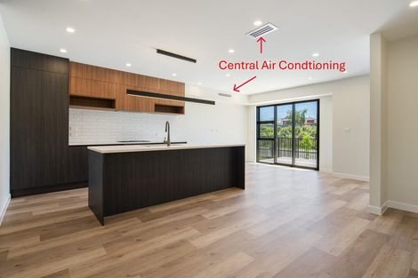Photo of property in 126 Vintry Drive, Kumeu, 0810
