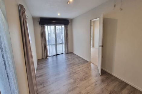 Photo of property in 22 Tamariki Avenue, Kelston, Auckland, 0602