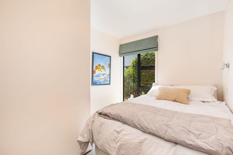 Photo of property in 45 Mana View Road, Paremata, Porirua, 5026