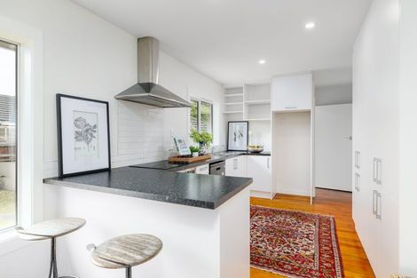 Photo of property in 51 Greendale Avenue, Avonhead, Christchurch, 8042