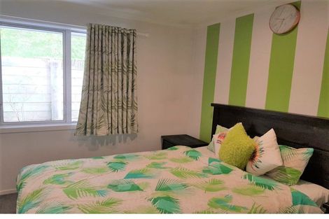 Photo of property in 17 Banks Boulevard, Whitby, Porirua, 5024