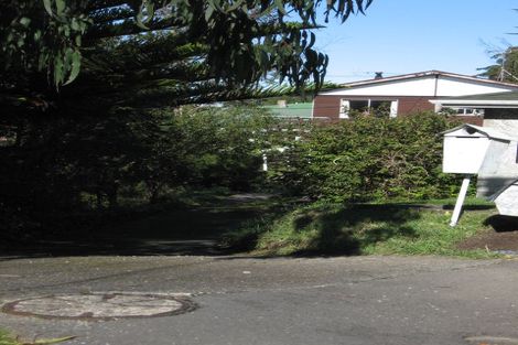 Photo of property in 7a Stella Grove, Newlands, Wellington, 6037