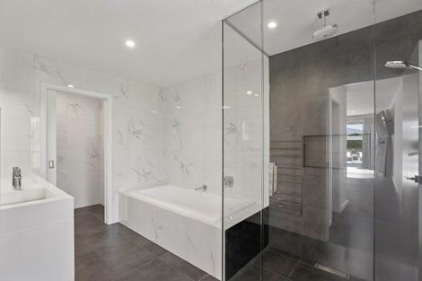 Photo of property in 314 Beacon Point Road, Wanaka, 9305