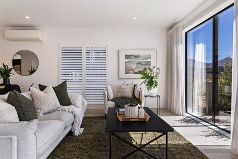Photo of property in 18 Chapman Way, Jacks Point, 9371