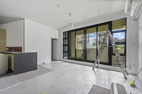 Photo of property in Endeavour Apartments, 18/125u Thorndon Quay, Pipitea, Wellington, 6011