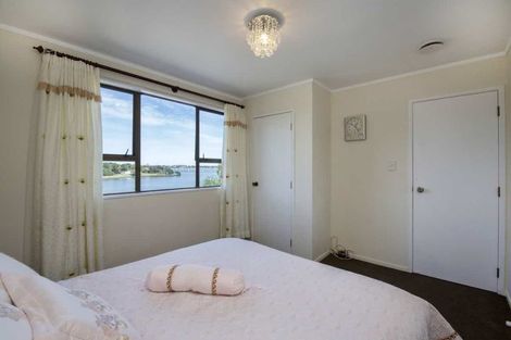 Photo of property in 1/22 Bramley Drive, Farm Cove, Auckland, 2012