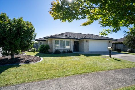 Photo of property in 16 Honiss Place, Cambridge, 3434