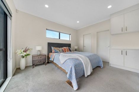 Photo of property in 6 Kakabeak Way, Takanini, 2110