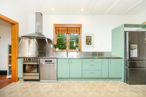 Photo of property in 30 Rangitane Street, Palmerston North, 4414