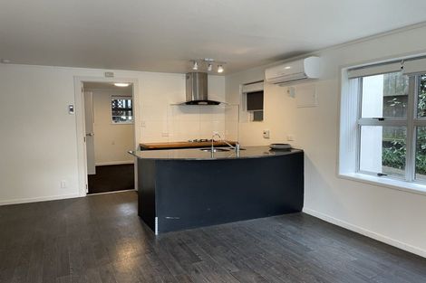 Photo of property in 7 Ferry Road, Wade Heads, Whangaparaoa, 0932