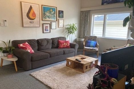 Photo of property in 38 Sugarloaf Road, Brooklyn, Wellington, 6021