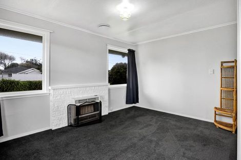 Photo of property in 42 Puriri Street, Hawera, 4610