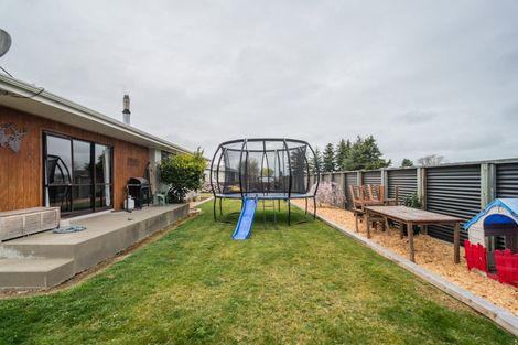 Photo of property in 15 Saint Leonards Road, Temuka, 7920