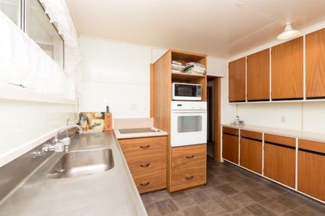 Photo of property in 23 Milmoe Street, Hawera, 4610