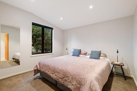 Photo of property in 32 Sarahs Hill, Hahei, Whitianga, 3591