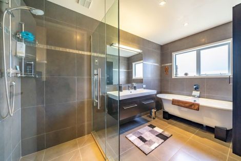 Photo of property in 9 Parkwood Grove, Trentham, Upper Hutt, 5018