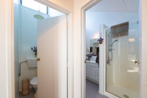 Photo of property in 4 Corwen Place, Mayfair, Hastings, 4122