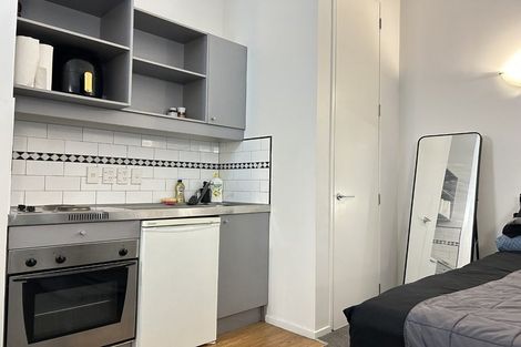 Photo of property in 1/105 Queen Street, Auckland Central, Auckland, 1010