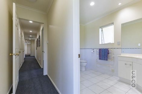 Photo of property in 10 Amber Place, Waimauku, 0812