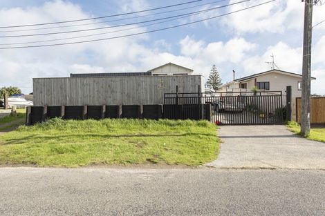 Photo of property in 37 Gawler Street, Te Horo Beach, Otaki, 5581
