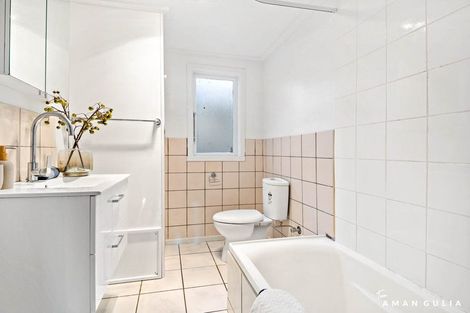 Photo of property in 129 Sunnyside Road, Sunnyvale, Auckland, 0612