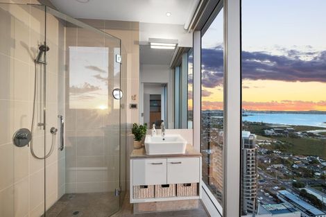 Photo of property in Sentinel Apartments, 2703/3 Northcroft Street, Takapuna, Auckland, 0622