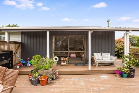 Photo of property in 44 Omapere Street, Whitby, Porirua, 5024