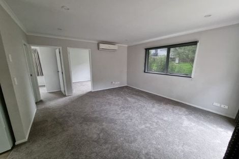 Photo of property in 14 Packham Place, Beach Haven, Auckland, 0626