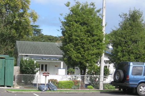 Photo of property in 4/1a Oates Road, Glen Eden, Auckland, 0602