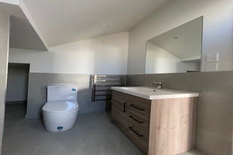 Photo of property in 14 Minhas Road, Papakura, 2110