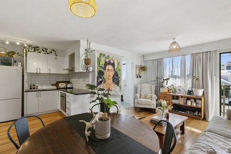 Photo of property in 4u5 Derby Street, Mount Victoria, Wellington, 6011