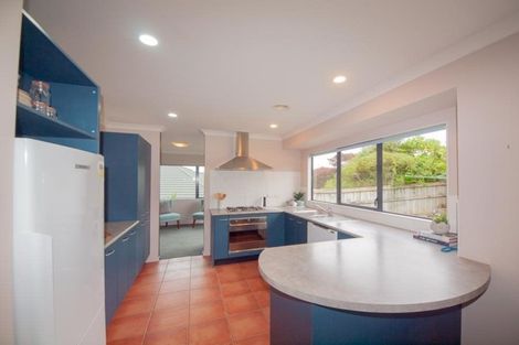 Photo of property in 15 Erlestoke Crescent, Churton Park, Wellington, 6037