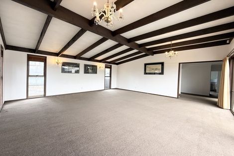 Photo of property in 10 Castleton Street, Birkdale, Auckland, 0626