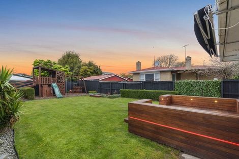 Photo of property in 6 Dymock Place, Bishopdale, Christchurch, 8053