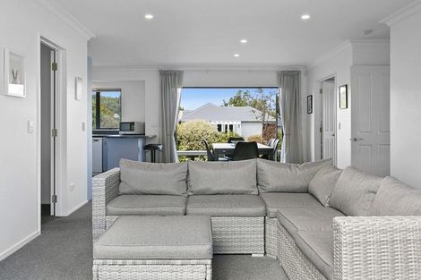 Photo of property in 94 Harvey Street, Waipahihi, Taupo, 3330