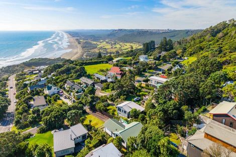 Photo of property in 3 Edwin Mitchelson Road, Muriwai, Waimauku, 0881