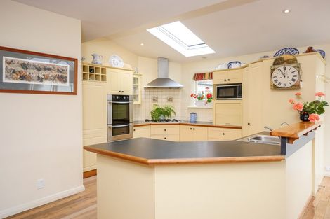 Photo of property in 22 Valpy Street, Saint Clair, Dunedin, 9012